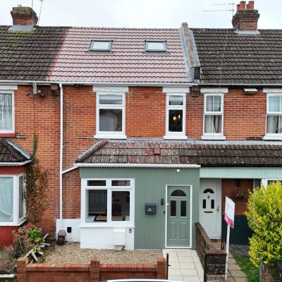 IMG_8925-min-scaled-1